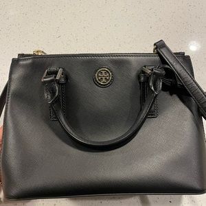 Black Tory Burch crossbody / top handle bag